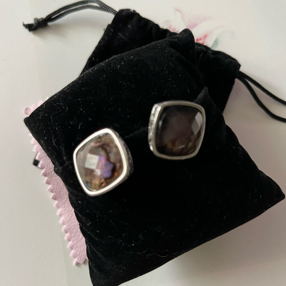 JJG Clip on‎ earrings